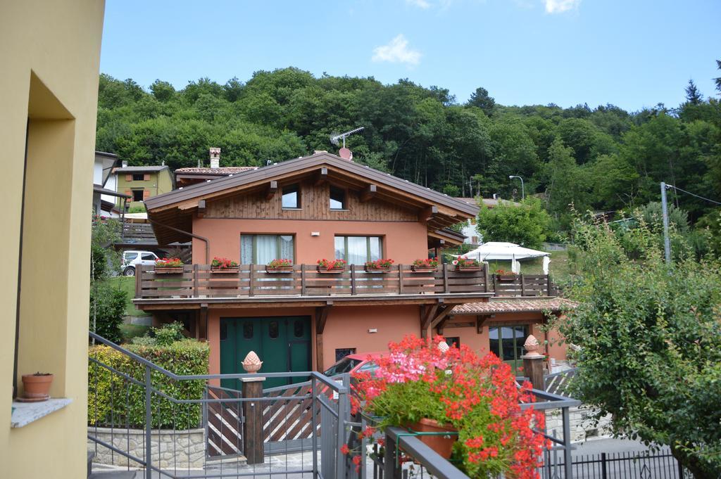B&B La Piazzetta Кастильоне дей Пеполи Екстериор снимка