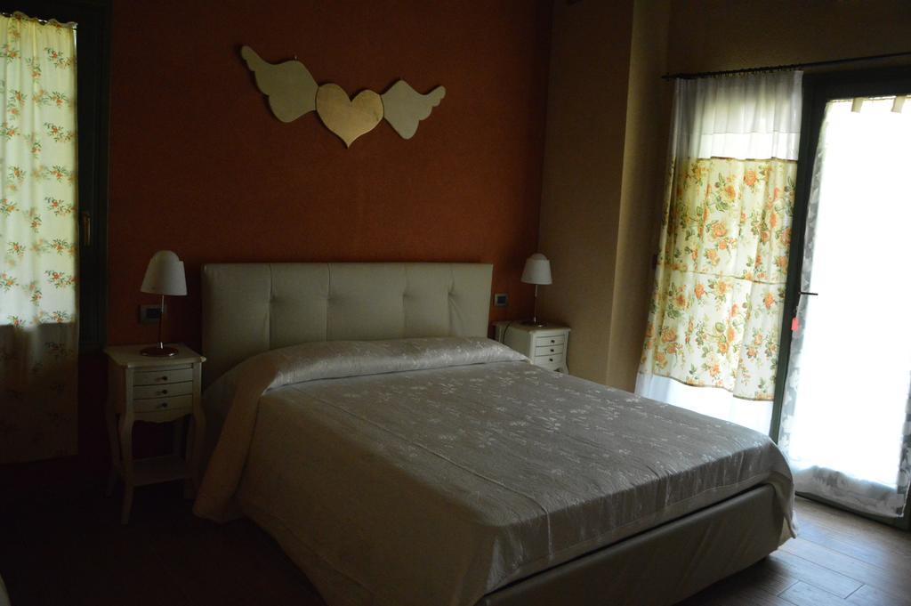 B&B La Piazzetta Кастильоне дей Пеполи Екстериор снимка