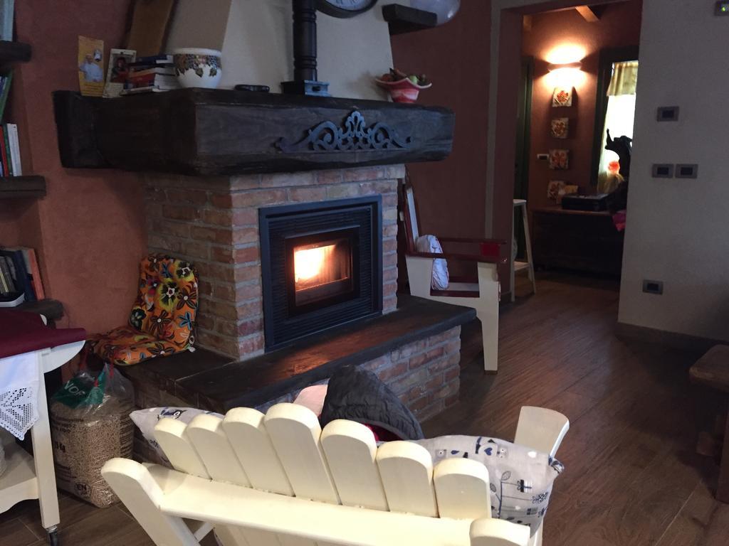 B&B La Piazzetta Кастильоне дей Пеполи Екстериор снимка