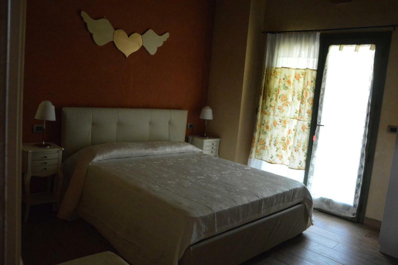B&B La Piazzetta Кастильоне дей Пеполи Екстериор снимка