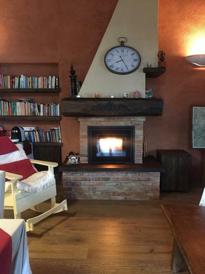 B&B La Piazzetta Кастильоне дей Пеполи Екстериор снимка