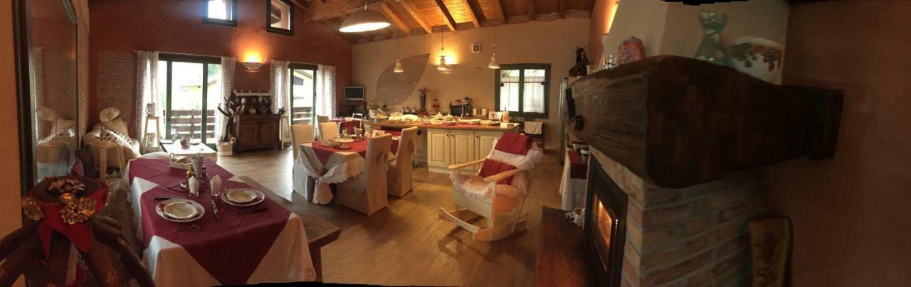 B&B La Piazzetta Кастильоне дей Пеполи Екстериор снимка
