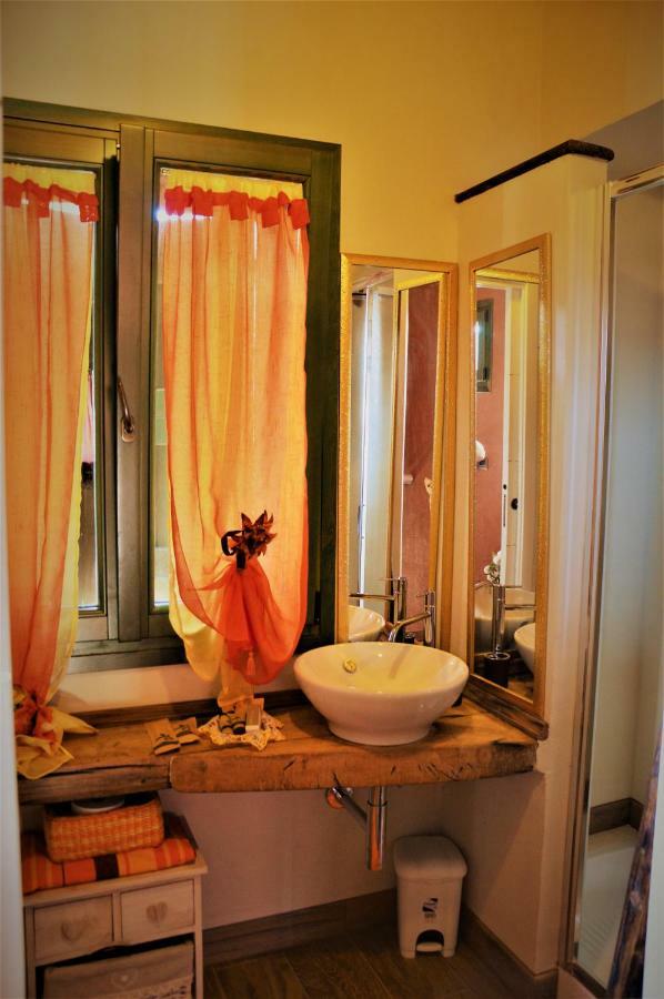 B&B La Piazzetta Кастильоне дей Пеполи Екстериор снимка