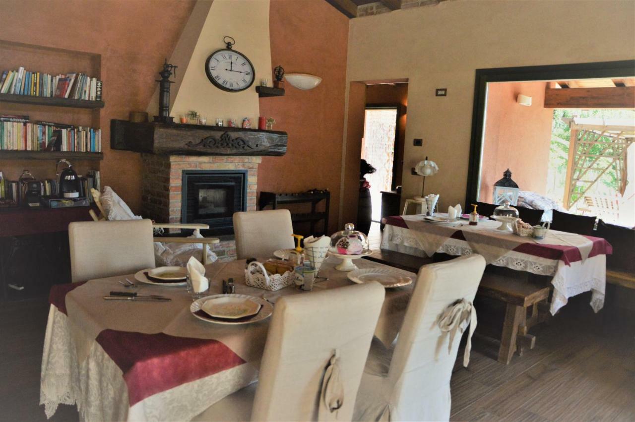 B&B La Piazzetta Кастильоне дей Пеполи Екстериор снимка
