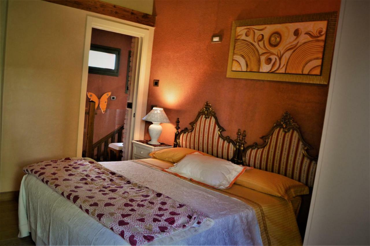 B&B La Piazzetta Кастильоне дей Пеполи Екстериор снимка